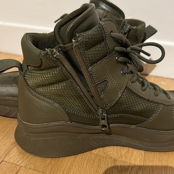 ALDO combat boot style - Picture 2 of 4
